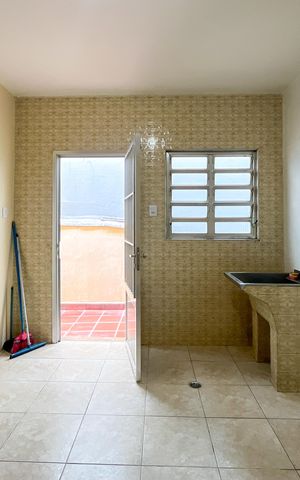 Casa para alugar com 75m², 2 quartos e 1 vaga Casa para alugar com 75m², 2 quartos e 1 vagaCozinha e Área de Serviço