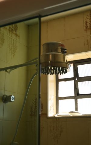 Casa à venda com 340m², 4 quartos e 2 vagasBanheiro 1