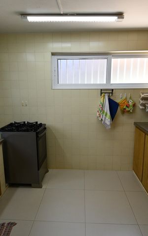 Casa à venda com 340m², 4 quartos e 2 vagasCozinha