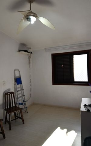 Casa à venda com 340m², 4 quartos e 2 vagasQuarto Suíte 2