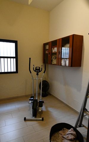 Casa à venda com 340m², 4 quartos e 2 vagasQuarto Suíte 4