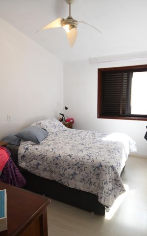 Casa à venda com 340m², 4 quartos e 2 vagasQuarto Suíte 1