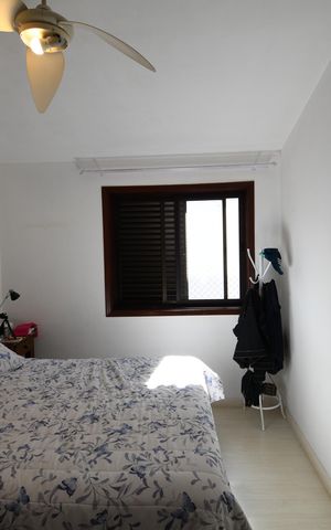 Casa à venda com 340m², 4 quartos e 2 vagasQuarto Suíte 1