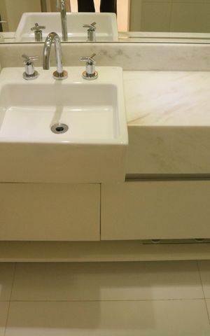 Apartamento à venda com 255m², 4 quartos e 4 vagasBanheiro da Suíte 2