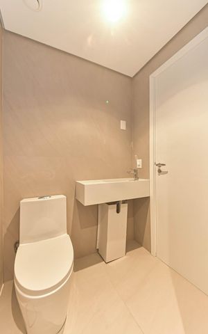 Apartamento à venda com 105m², 2 quartos e 2 vagasBanheiro da Suíte 2