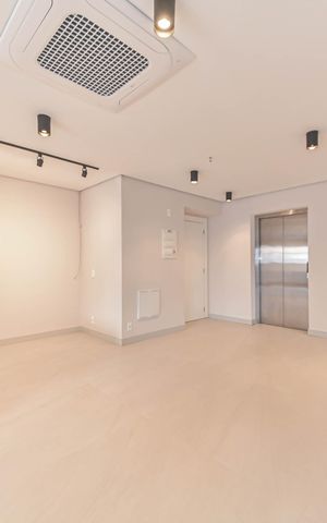 Apartamento à venda com 105m², 2 quartos e 2 vagasSala