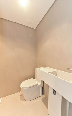 Apartamento à venda com 105m², 2 quartos e 2 vagasBanheiro da Suíte 2