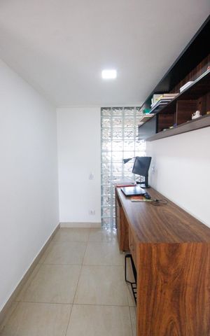 Apartamento à venda com 90m², 2 quartos e 2 vagasEscritório