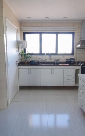 Apartamento à venda com 90m², 2 quartos e 2 vagasCozinha