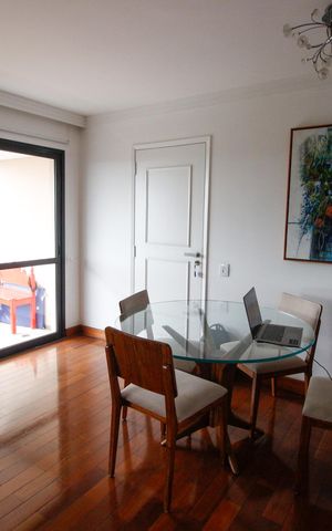 Apartamento à venda com 90m², 2 quartos e 2 vagasSala