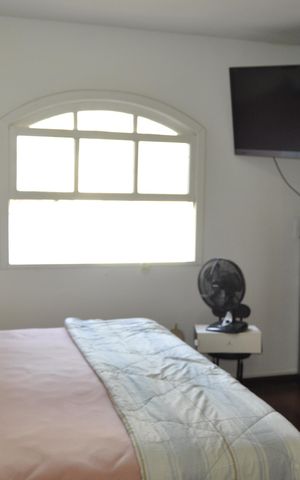 Casa à venda com 327m², 4 quartos e 1 vagaSuíte 2