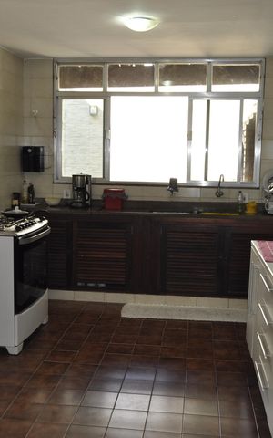 Casa à venda com 327m², 4 quartos e 1 vagaCozinha
