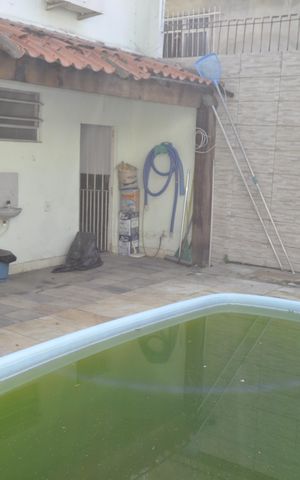 Casa à venda com 327m², 4 quartos e 1 vagaQuintal