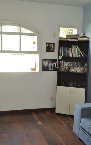Casa à venda com 327m², 4 quartos e 1 vagaSuíte 1