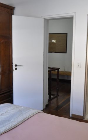 Casa à venda com 327m², 4 quartos e 1 vagaSuíte 2