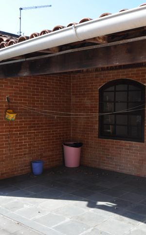 Casa à venda com 327m², 4 quartos e 1 vagaQuintal