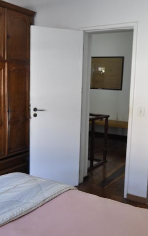 Casa à venda com 327m², 4 quartos e 1 vagaSuíte 2