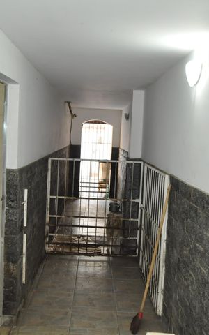Casa à venda com 327m², 4 quartos e 1 vagaÁrea comum