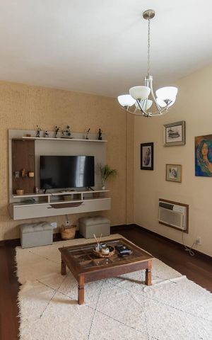 Apartamento à venda com 130m², 3 quartos e 2 vagasSala