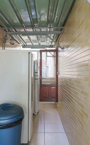 Casa à venda com 270m², 5 quartos e 2 vagas Casa à venda com 270m², 5 quartos e 2 vagasLavanderia