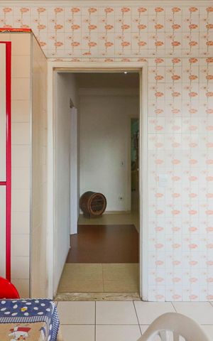 Casa à venda com 270m², 5 quartos e 2 vagas Casa à venda com 270m², 5 quartos e 2 vagasCozinha