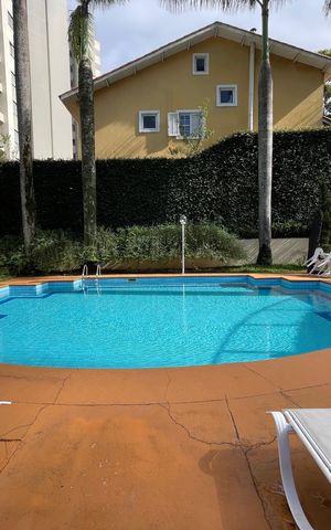Casa de condomínio à venda com 220m², 4 quartos e 2 vagas Casa de condomínio à venda com 220m², 4 quartos e 2 vagasÁrea comum - Piscina