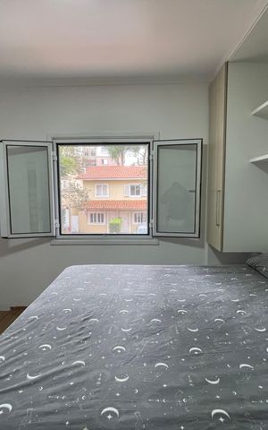 Casa de condomínio à venda com 220m², 4 quartos e 2 vagas Casa de condomínio à venda com 220m², 4 quartos e 2 vagasSuíte