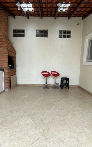 Casa de condomínio à venda com 220m², 4 quartos e 2 vagas Casa de condomínio à venda com 220m², 4 quartos e 2 vagasChurrasqueira