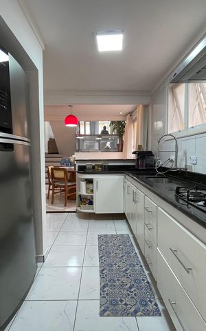 Casa de condomínio à venda com 220m², 4 quartos e 2 vagas Casa de condomínio à venda com 220m², 4 quartos e 2 vagasCozinha