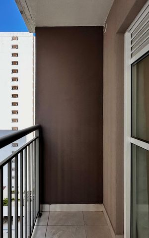 Apartamento à venda com 27m², 1 quarto e sem vaga Apartamento à venda com 27m², 1 quarto e sem vagaSacada da Sala