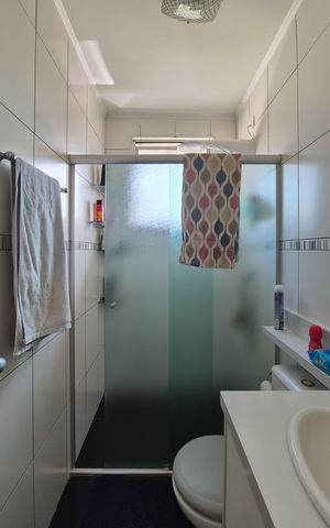 Casa de condomínio à venda com 110m², 3 quartos e 2 vagasBanheiro da Suíte