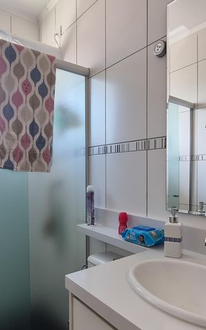 Casa de condomínio à venda com 110m², 3 quartos e 2 vagasBanheiro da Suíte