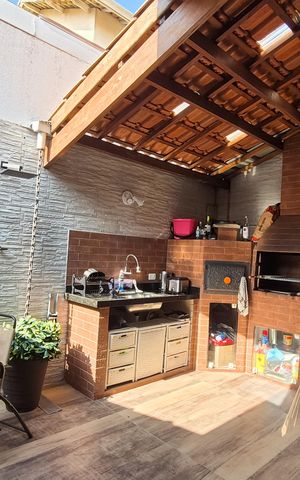 Casa de condomínio à venda com 110m², 3 quartos e 2 vagasÁrea de Serviço