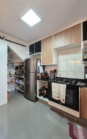 Casa de condomínio à venda com 110m², 3 quartos e 2 vagasCozinha 