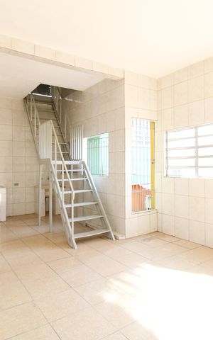 Casa para alugar com 250m², 2 quartos e 1 vagaQuintal