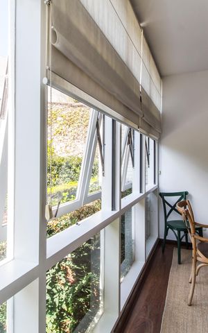 Casa de condomínio à venda com 750m², 4 quartos e 6 vagas Casa de condomínio à venda com 750m², 4 quartos e 6 vagasSala