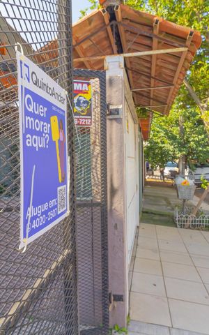 Casa à venda com 68m², 2 quartos e 1 vagaPlaca instalada