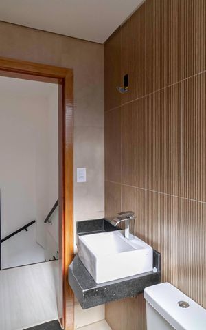 Casa à venda com 181m², 3 quartos e 2 vagas Casa à venda com 181m², 3 quartos e 2 vagasBanheiro social