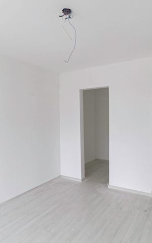 Casa à venda com 181m², 3 quartos e 2 vagas Casa à venda com 181m², 3 quartos e 2 vagasSuíte