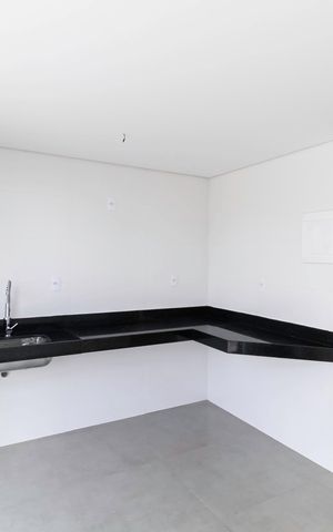 Casa à venda com 181m², 3 quartos e 2 vagas Casa à venda com 181m², 3 quartos e 2 vagasCozinha