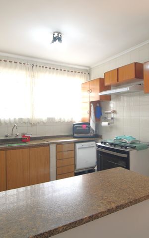 Casa à venda com 134m², 4 quartos e 5 vagasCozinha 