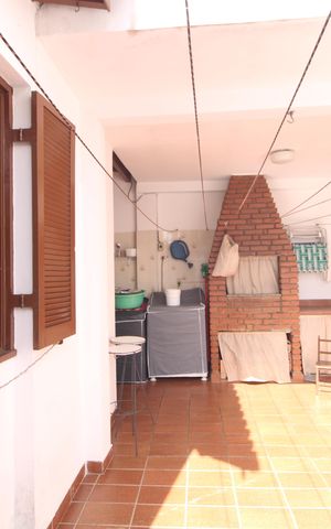 Casa à venda com 134m², 4 quartos e 5 vagasÁrea de Serviço