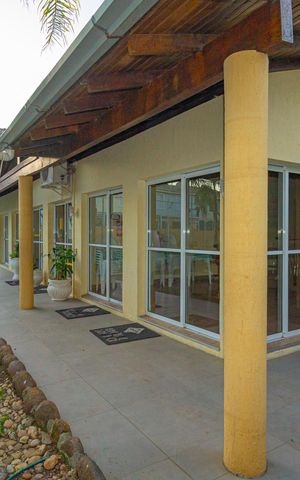 Casa de condomínio à venda com 88m², 3 quartos e 2 vagas Casa de condomínio à venda com 88m², 3 quartos e 2 vagasÁrea comum