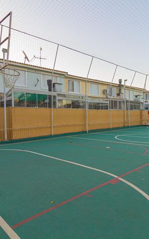 Casa de condomínio à venda com 88m², 3 quartos e 2 vagas Casa de condomínio à venda com 88m², 3 quartos e 2 vagasÁrea comum