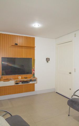 Casa de condomínio à venda com 88m², 3 quartos e 2 vagas Casa de condomínio à venda com 88m², 3 quartos e 2 vagasSala