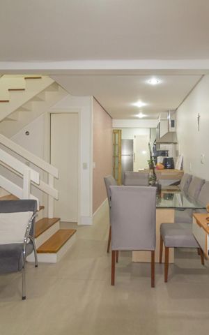 Casa de condomínio à venda com 88m², 3 quartos e 2 vagas Casa de condomínio à venda com 88m², 3 quartos e 2 vagasSala