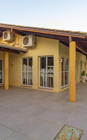Casa de condomínio à venda com 88m², 3 quartos e 2 vagas Casa de condomínio à venda com 88m², 3 quartos e 2 vagasÁrea comum