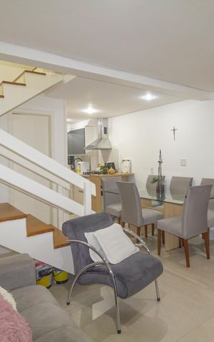 Casa de condomínio à venda com 88m², 3 quartos e 2 vagas Casa de condomínio à venda com 88m², 3 quartos e 2 vagasSala