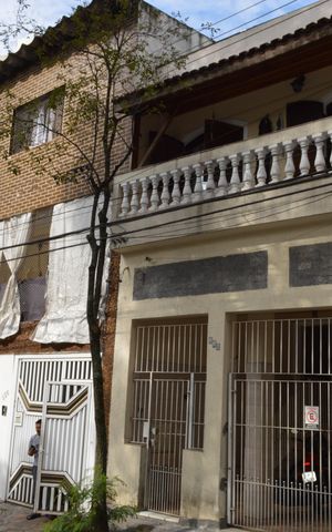 Casa à venda com 170m², 3 quartos e 1 vagaFachada