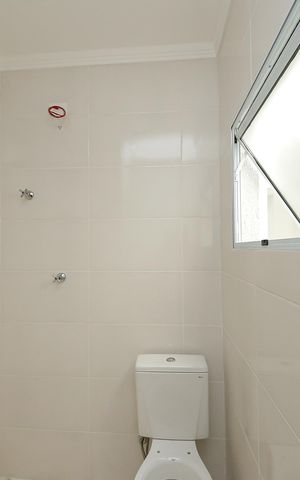 Casa à venda com 120m², 3 quartos e 2 vagas Casa à venda com 120m², 3 quartos e 2 vagasBanheiro Suíte 2